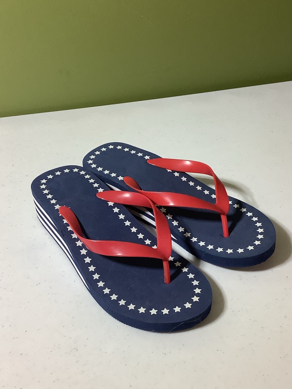 Patriotic heeled flip flops, size 9/10